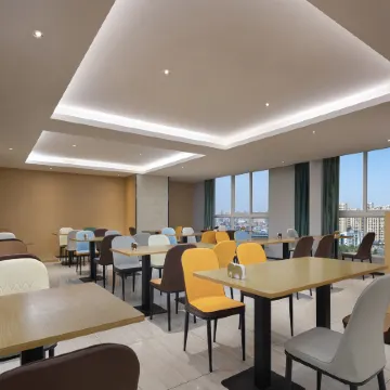 Galaxy Holiday Hotel (Ningxiang Jinzhou Avenue No.1 Middle School)