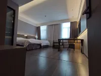 Four Seasons Jincheng Hotel (Five Avenues ZhiGu Subway Station) - 2-Star