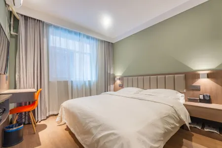 Holiday Inn Baijing Отели рядом с достопримечательностью «Lanzhou Resources & Environment Voc-Tech College»