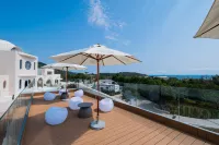Wanning Gift Seaview Castle Homestay (Riyue Bay) - ที่มีบาร์