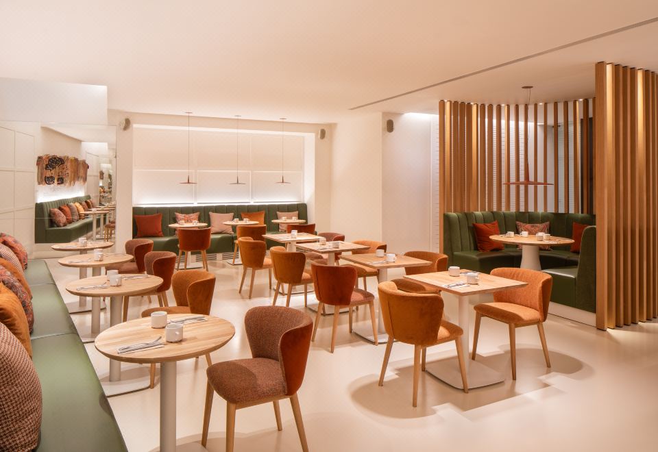 2. 호텔 데니트 바..