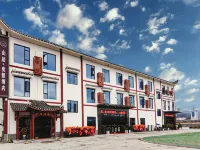Yichang Shanju Resort Hotel (Three Gorges Dam) Hotels near Huanglong Waterfall