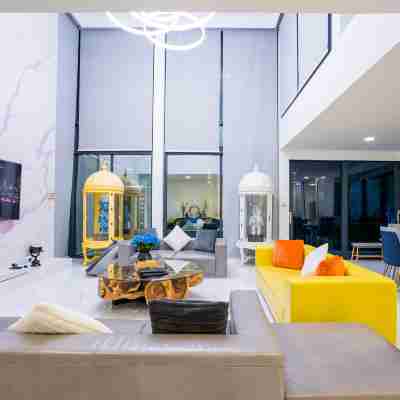 YiZen VIP Luxury Palm Springs Villa In Pattaya Rooms