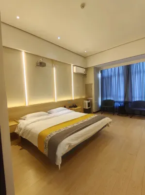 Helan Blue Whale Homestay - โรงแรมราคาถูก