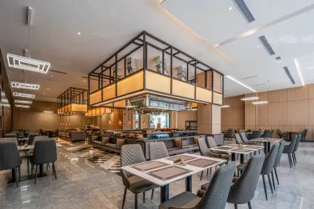 Grand Rezen Hotel Shanghai Pudong (Shenjiang South Road Branch) Отели рядом с достопримечательностью «Shanghai Wild Animal Park»