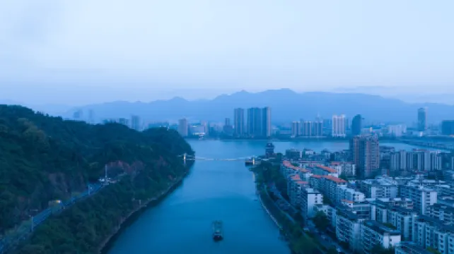 Zsmart Hotel Отели в г. Тунлу