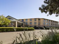 Mercure Sydney Macquarie Park Hotels near Ultimo