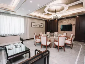 Longcheng International Hotel