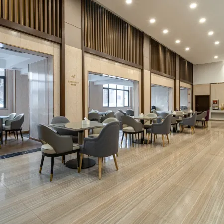 Lavande  Hotels (Ningxiang Emerald Lake International Plaza Store)