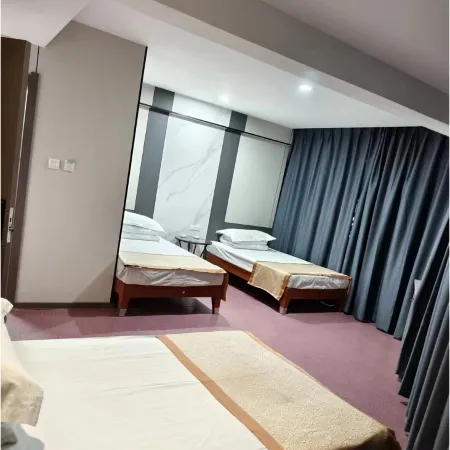 Dongning Hualong Hotel