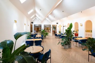 YiXi Designer Hotel Hotels near Shaanxi Aerospace Staffs & Vocation University