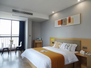 Green Apartment Hotel (Fuyang Sanqing Road)