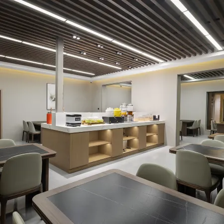 QIANNA HOTEL FINE (Luoyang Luoyi Ancient City Lijingmen Cross Street Branch)