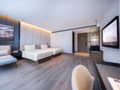 Qujing Qilin Garden South Gate Atour Hotel Hotels in Qujing