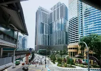 PLATINUM 2白金2時尚公寓近雙子塔KLCC吉隆坡ALMA柏威年 無邊泳池 Isetan (The Gardens)附近的飯店