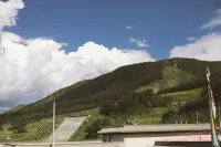夏河寺周民宿 醫藥學院附近的飯店