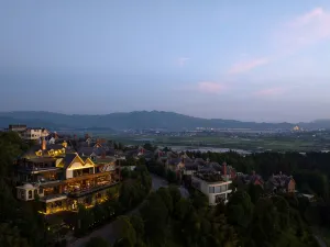 Anekanta Moon Forest Retreat