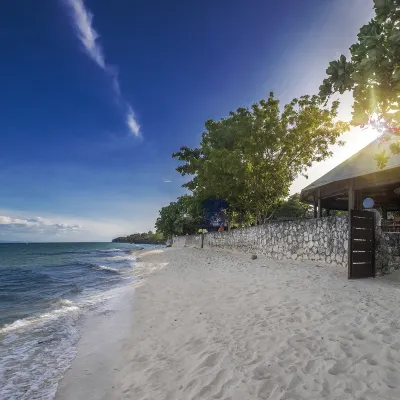 Club Serena Resort Hotels near Basdaku White Beach Moalboal - Real Location!