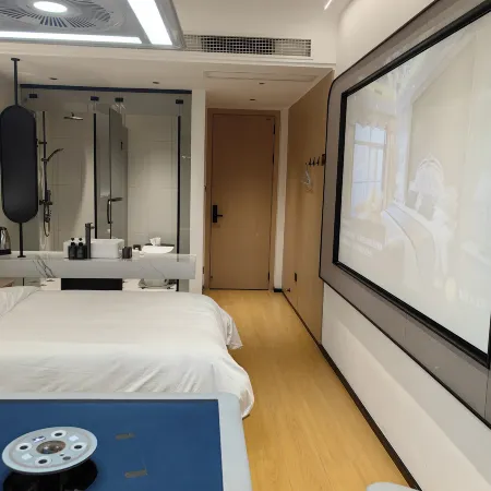 Sifan Homestay (Jishou University Shazi'ao Campus)
