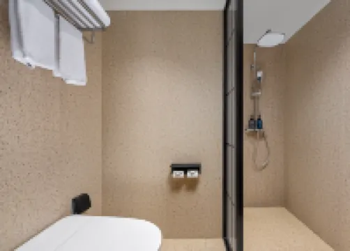 Jihao Hotel (Shenzhen Bao'an International Airport Gushu Metro Station Branch)