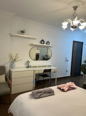 Oasis chinese guesthouse