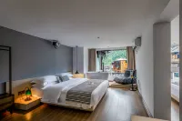 Yulong Murye Sky Light Luxury Panoramic Hotel Hotels near Drum Hall