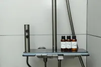 Qiduo Light Luxury Hotel (Beihai High-Speed Railway Station Ocean Window)