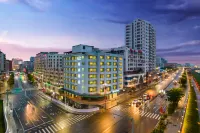 Xana Hotelle Hotel (Zhaoqing Qixingyan Scenic Area Ancient City Wall)