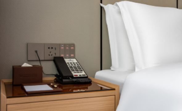 Zhongmin Meiju Hotel (Luohu railway station to West Village subway station)