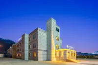 Tashkurgan REZEN LONGUU HOTEL 홍칠라푸 공항 주변 호텔
