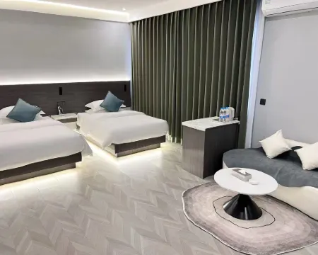 Mengzi Xuanlu Business Hotel (Nanhu Park Xintiandi Pedestrian Street) Hotels in Mengzi