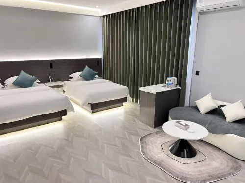 Mengzi Xuanlu Business Hotel (Nanhu Park Xintiandi Pedestrian Street) Hotels in Mengzi