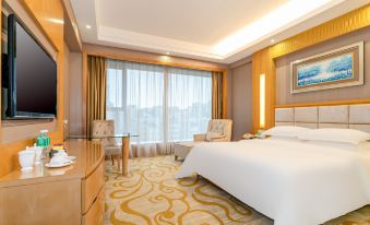 Dongfu Hotel (Guangzhou Huadu Plaza Cultural Tourism City)