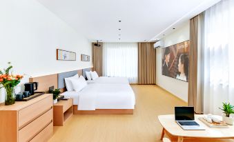 Wudangshan Shiguang Boutique Stay (Entrance to the Mountain)