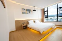 FENGFEI HOTEL - غرفة مطلة على الجبل