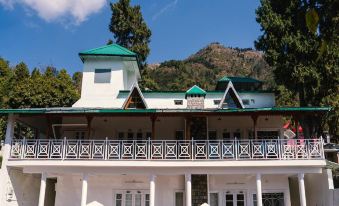 BluSalzz Homes - the Green Roof, Bhimtal - Uttarakhand