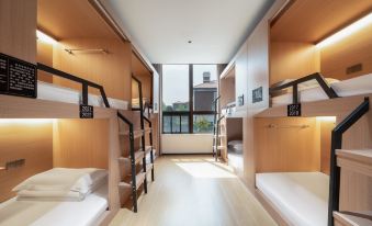 3. Yizhou T..