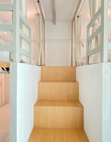 หอพักผู้หญิงเท่านั้น มีเครื่องปรับอากาศ และห้องน้ำรวม