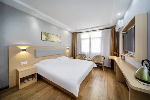 Lazy Holiday Hotel (Quanjiao County Hospital of Traditional Chinese Medicine)