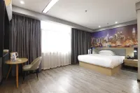 Right quarter (Le'an County bus station)