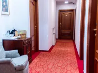 OPERA16 Guestrooms Hotels near 3d Gallery Budapest
