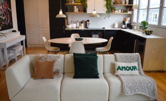 Luxury 2 Bedroom by Parc Monceau