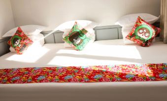 Xuexiang Zhoulaojiu Family Hotel