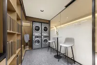 Atour Hotel ShangHai People's Square Dashijie MetroStation (Great World)