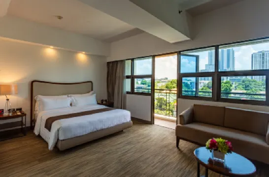 La Breza Hotel Hotels near The Elements at Centris