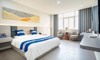 Zhumadian Huaqing Business Hotel