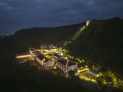 LANDISON RETREAT JUNMAN XIANJV