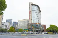 雷神eスポーツホテル（吉安駅） - eスポーツ