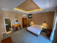 Mad Monkey Koh Sdach Hotels in King Island