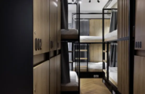 Retroverse Eccentric Stay